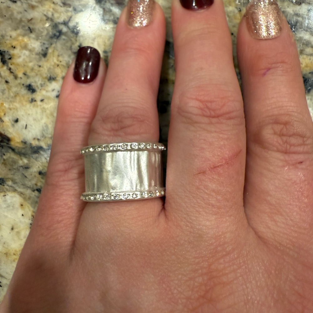 Sterling Silver Band Ring with diamondnique gems sz 7 1/2